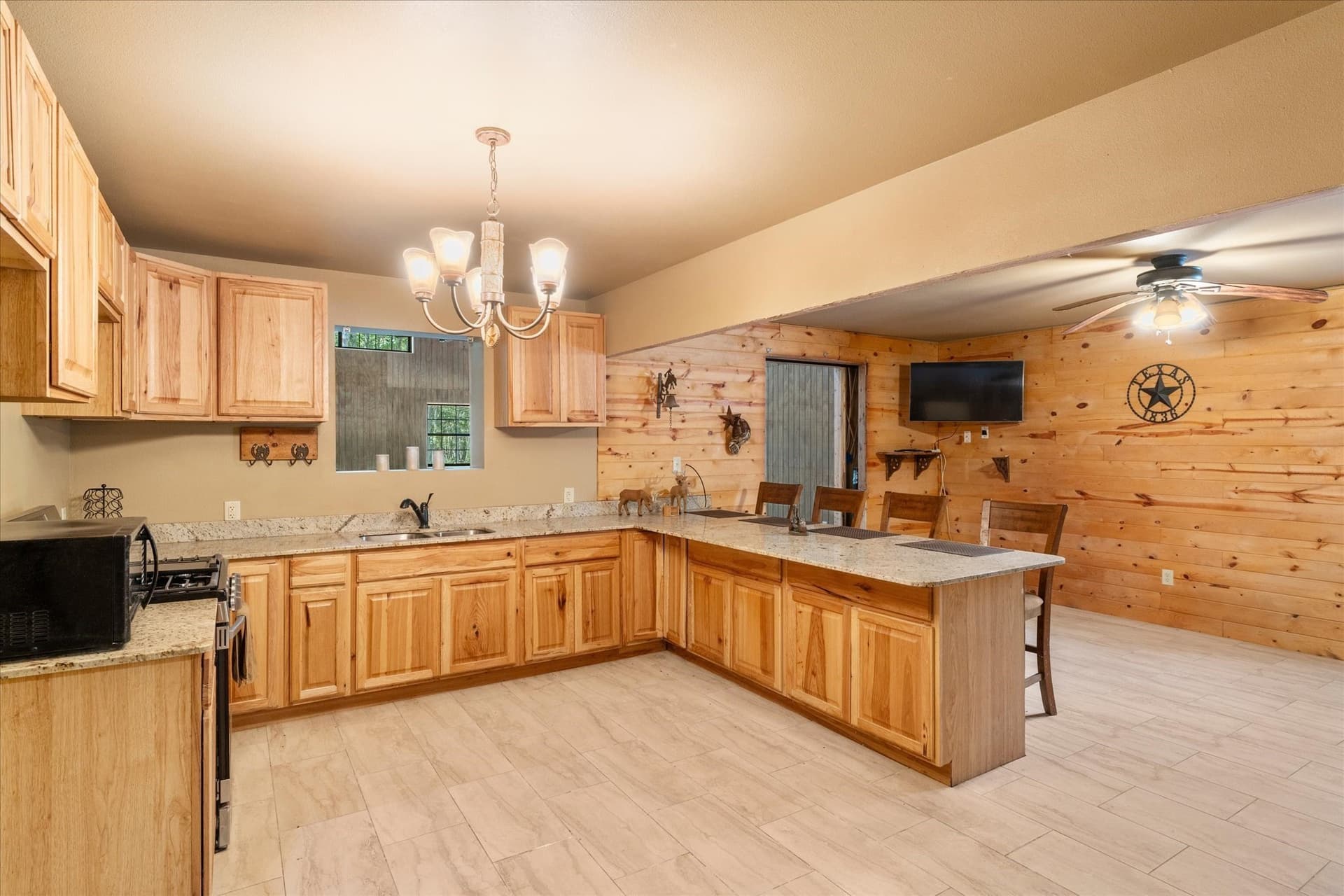 144.04 acres in Morris County - photo 6