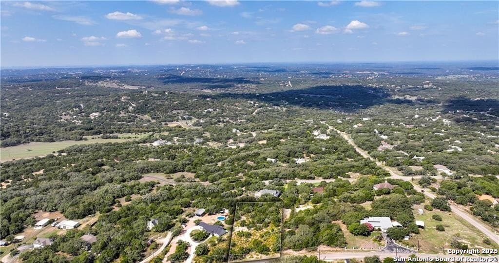 1.37 acres in Comal County gallery image 3