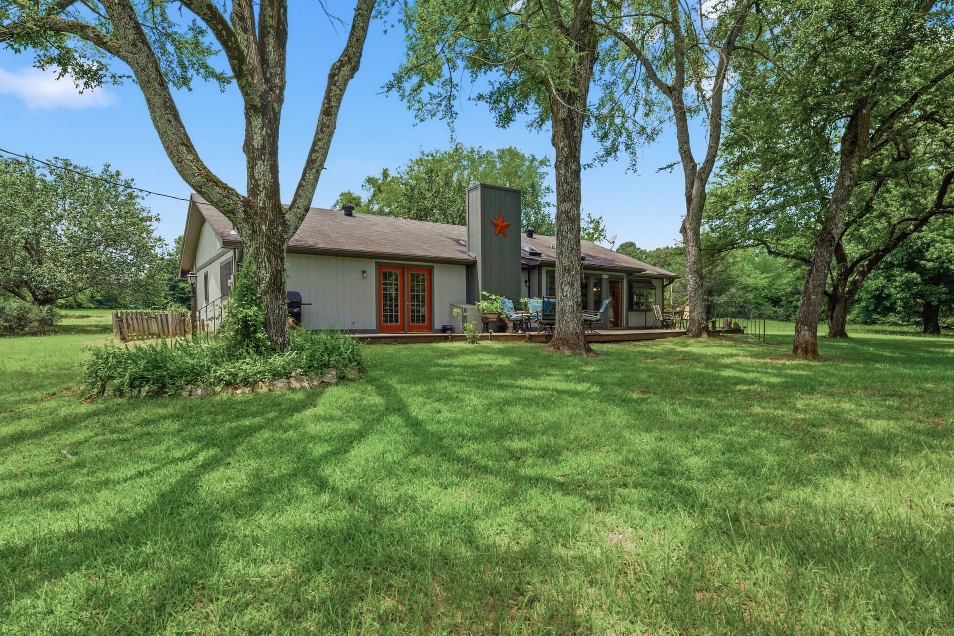 23.05 acres in Smith County - photo 2
