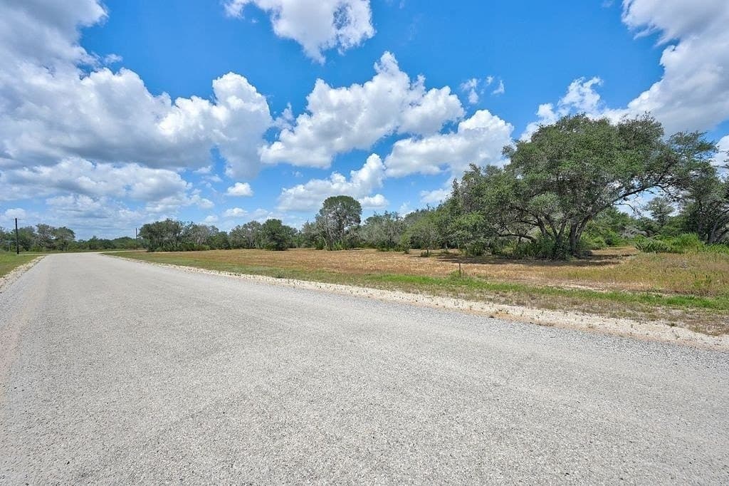 5 acres in Colorado County - photo 24