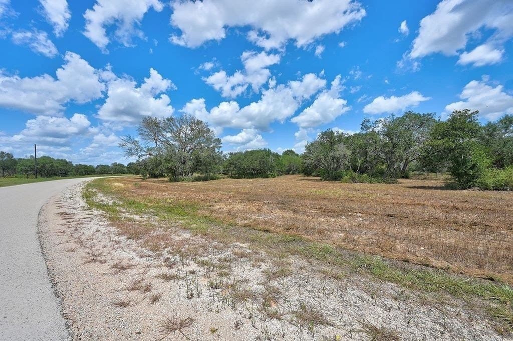 5 acres in Colorado County - photo 21