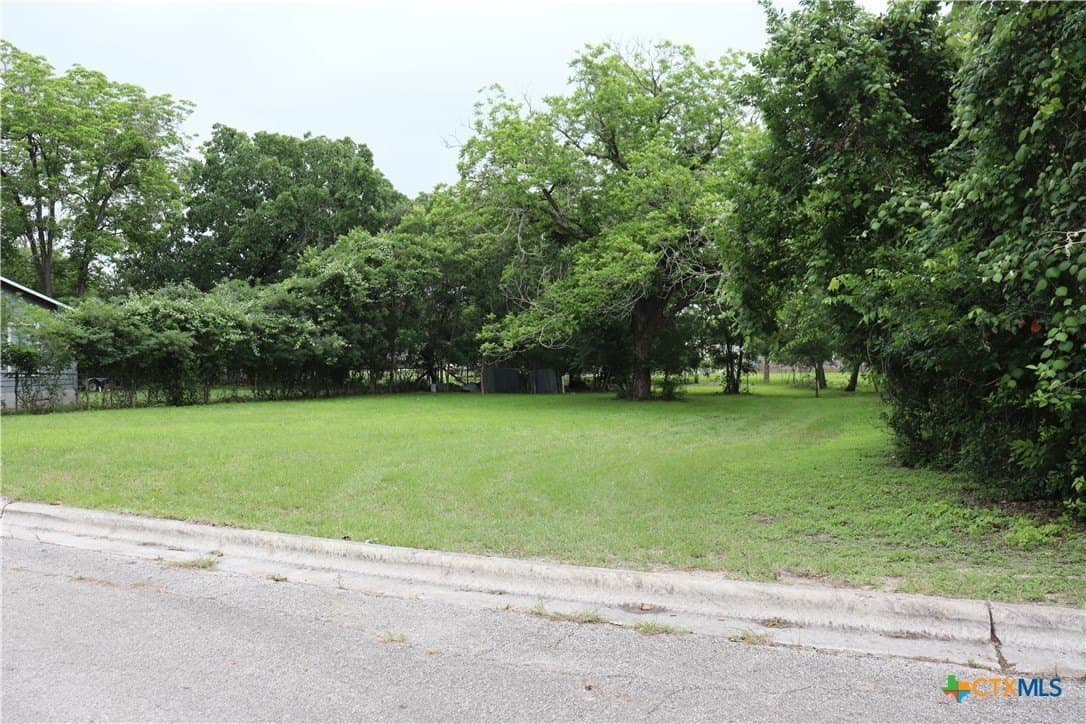 0.35 acres in Caldwell County - photo 10