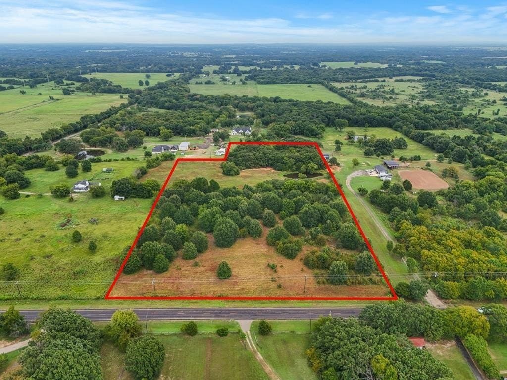 10.77 acres in Kaufman County
