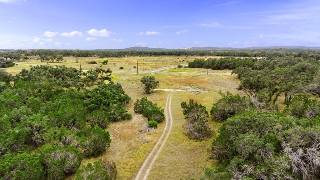 5.86 acres in Comal County gallery image 3