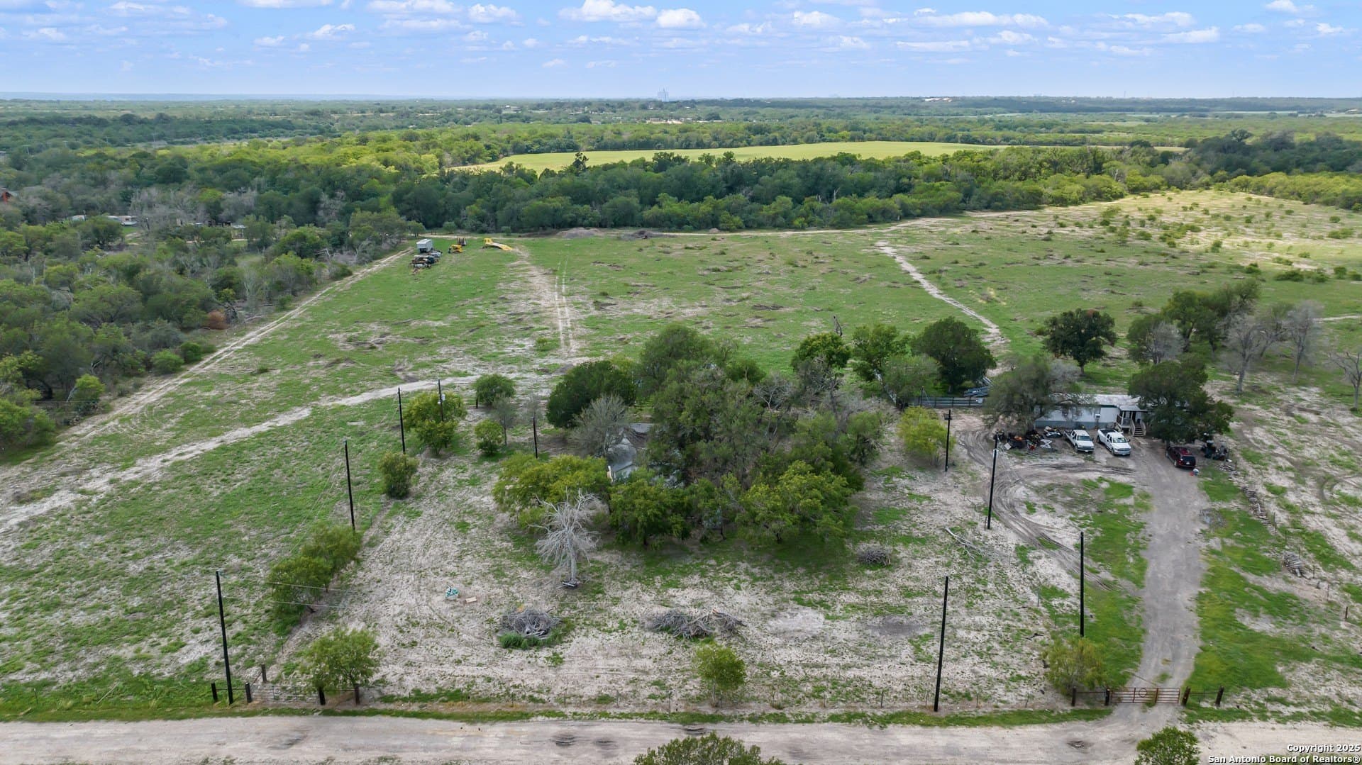 1 acres in Wilson County gallery image 2