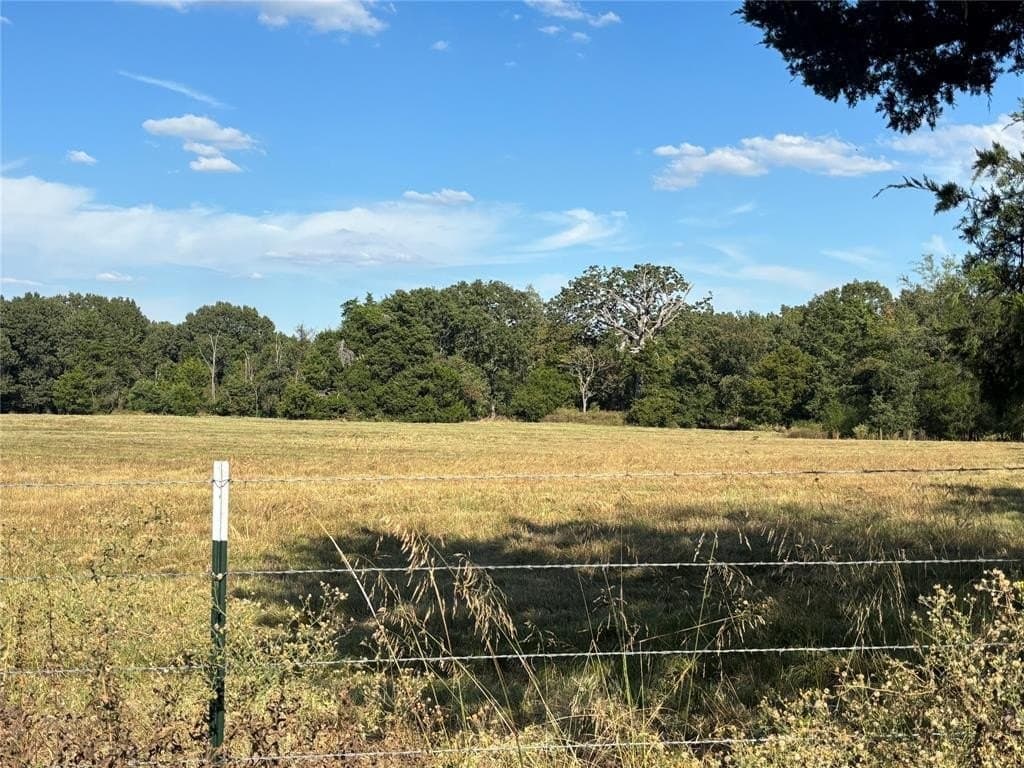 11.32 acres in Hopkins County