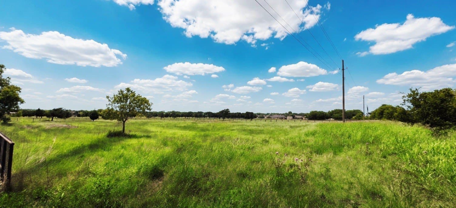 10.54 acres in Ellis County gallery image 4