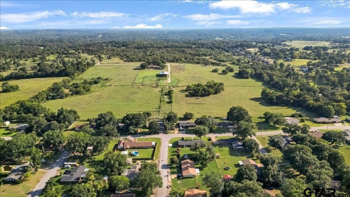 13 acres in Smith County featured view