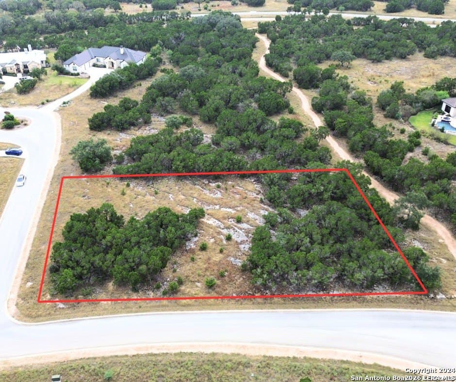 1.05 acres in Kendall County