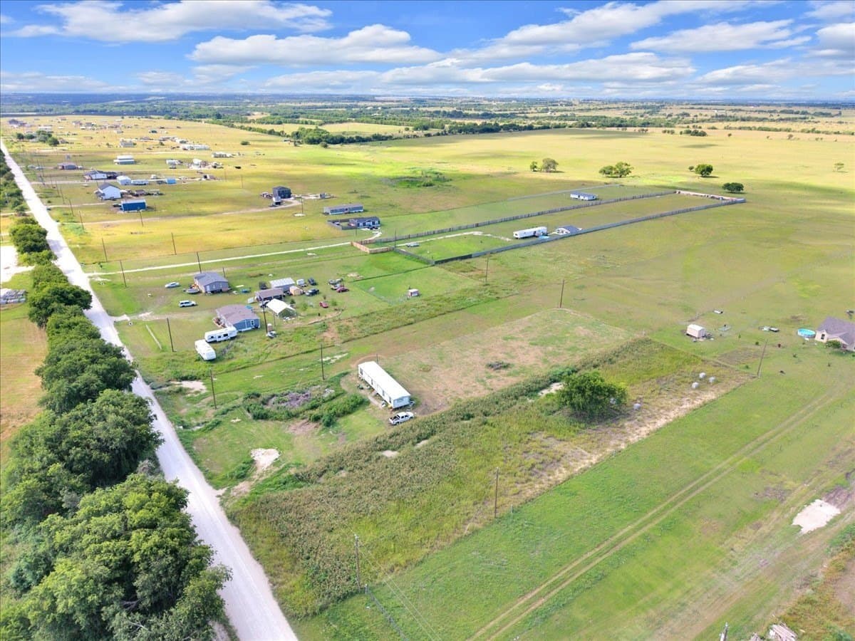 4 acres in Hill County - photo 9