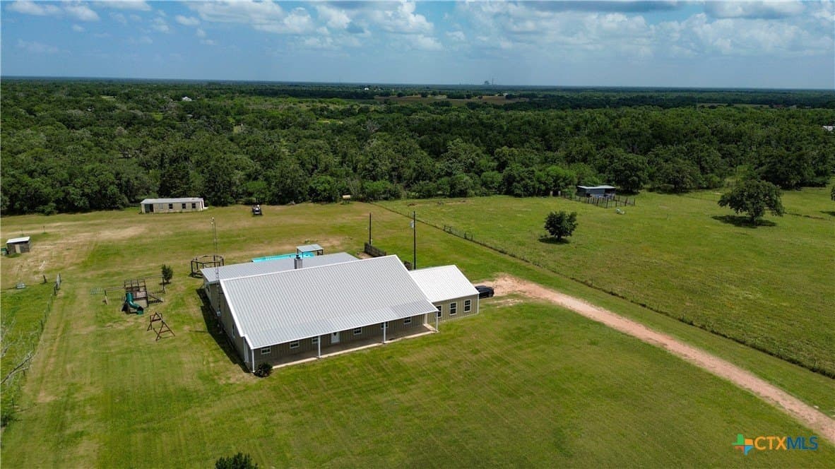 17.06 acres in Goliad County