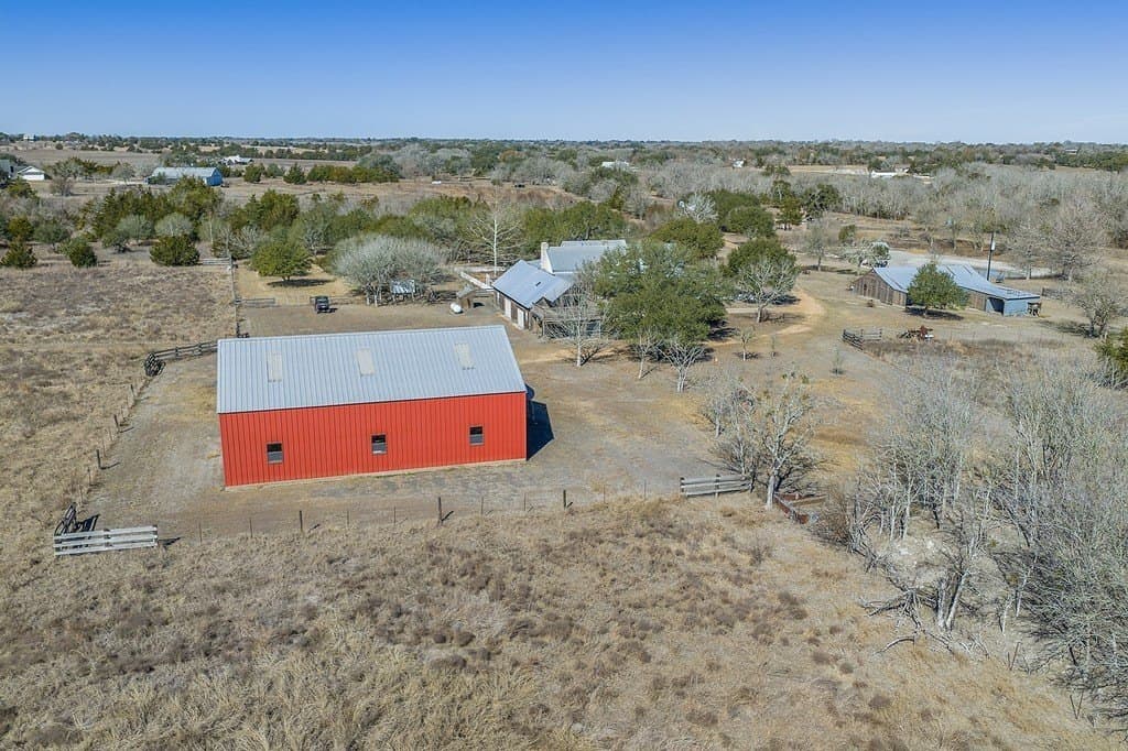 107.11 acres in Fayette County - photo 3