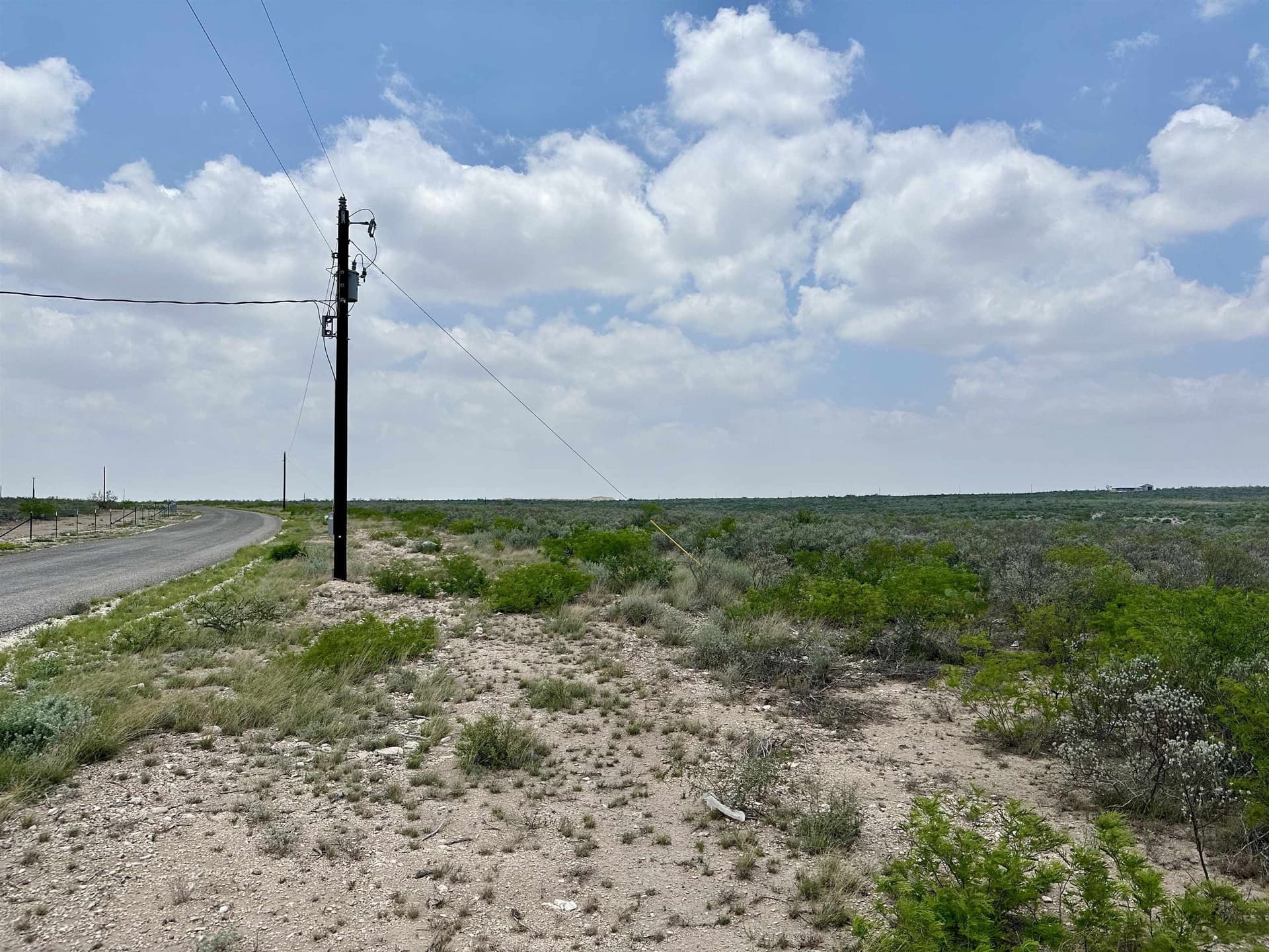 10.17 acres in Val Verde County gallery image 3