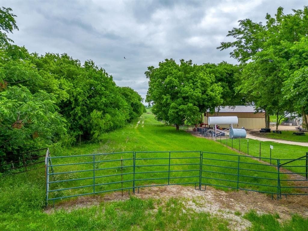 38.04 acres in Hill County gallery image 4