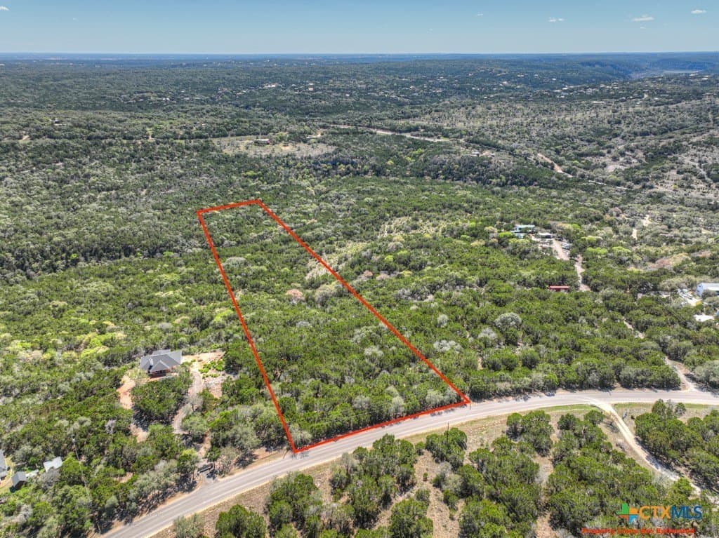 8.01 acres in Comal County - photo 4