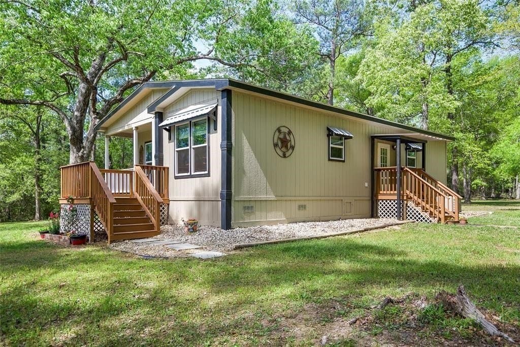 10.01 acres in Waller County