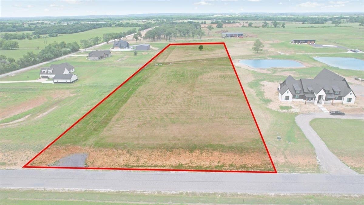 4.86 acres in Grayson County