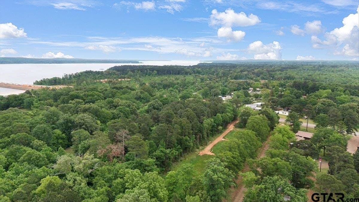 2 acres in Upshur County - photo 6