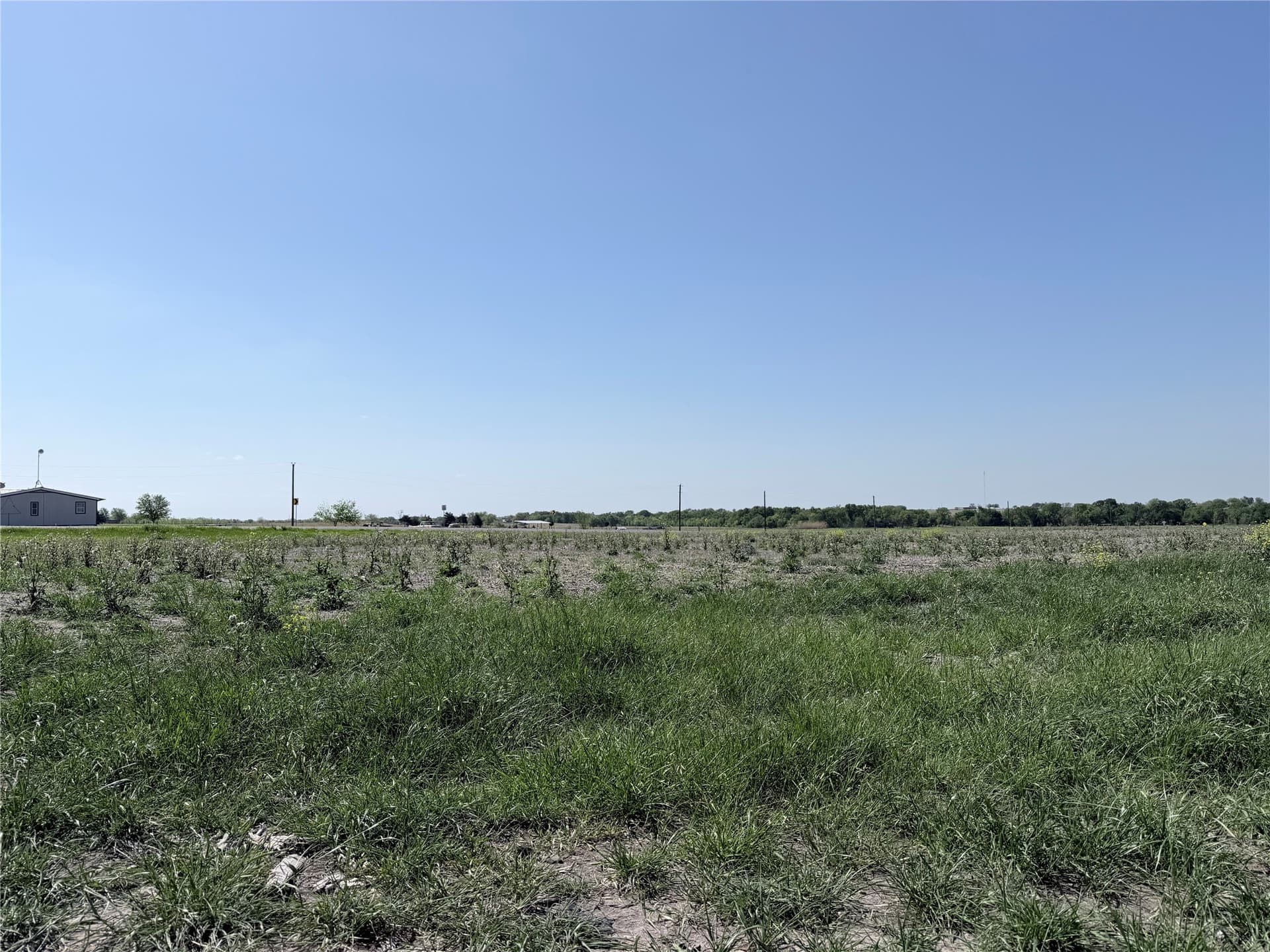 10 acres in Hill County gallery image 3
