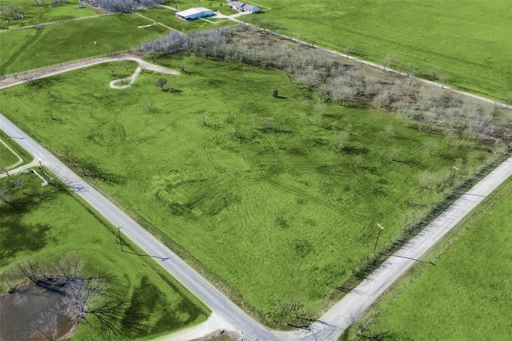 10.7 acres in Grayson County gallery image 4