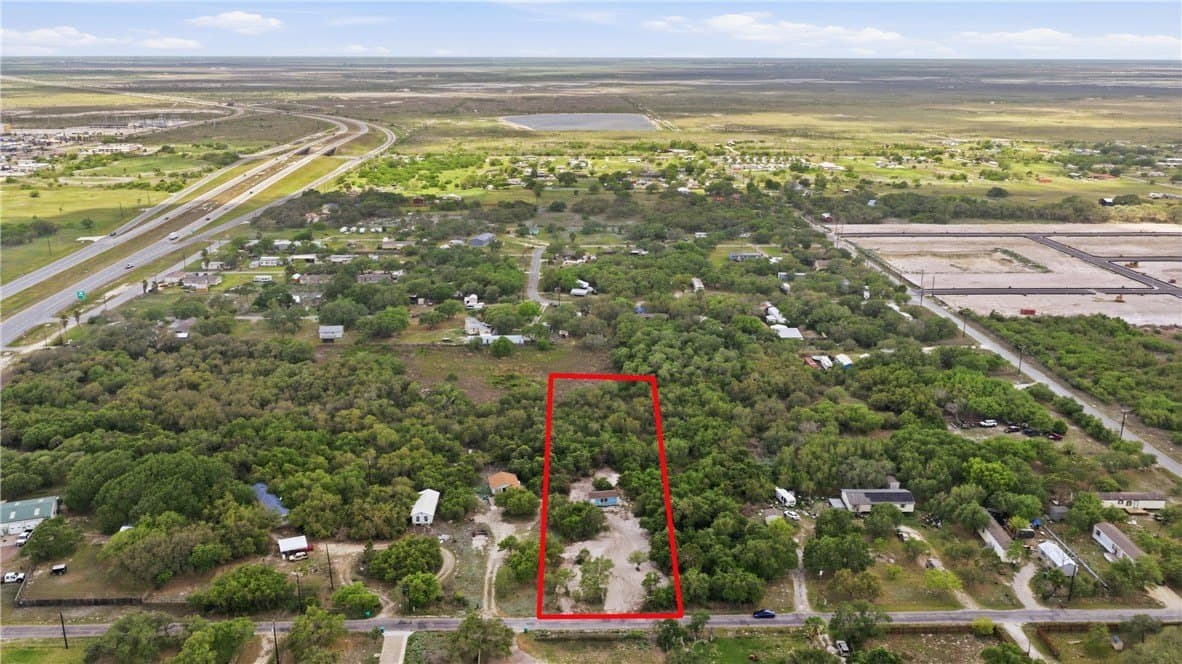 1 acres in San Patricio County - photo 8