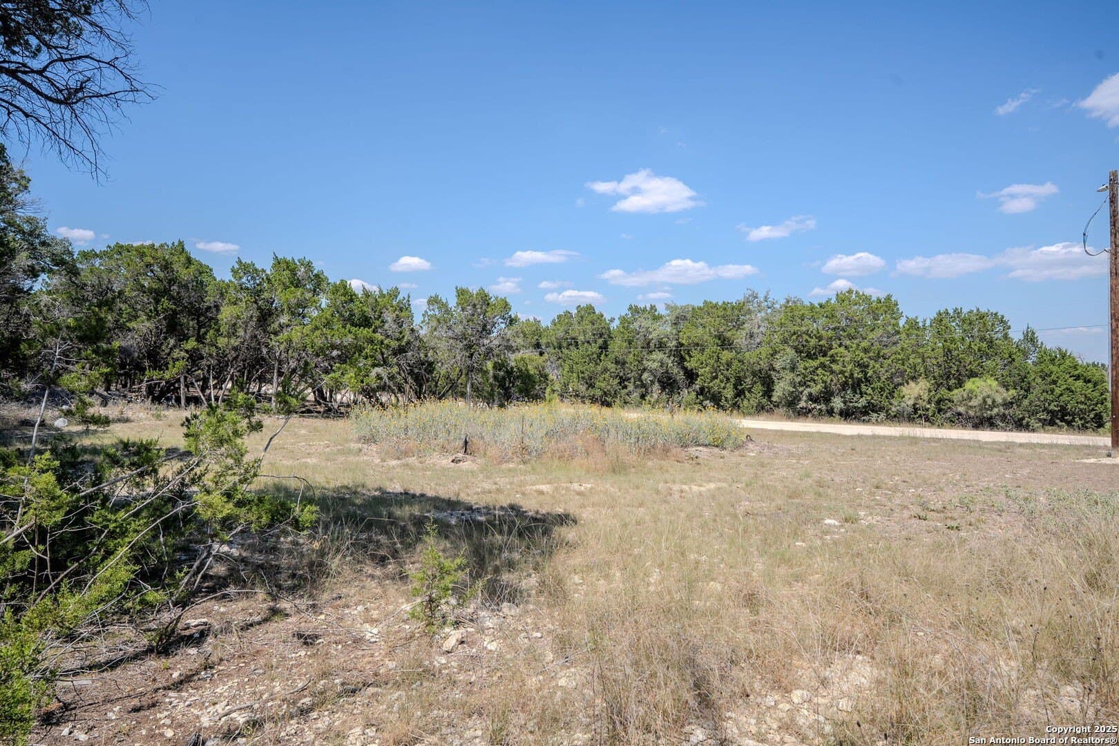 0.23 acres in Bandera County gallery image 4