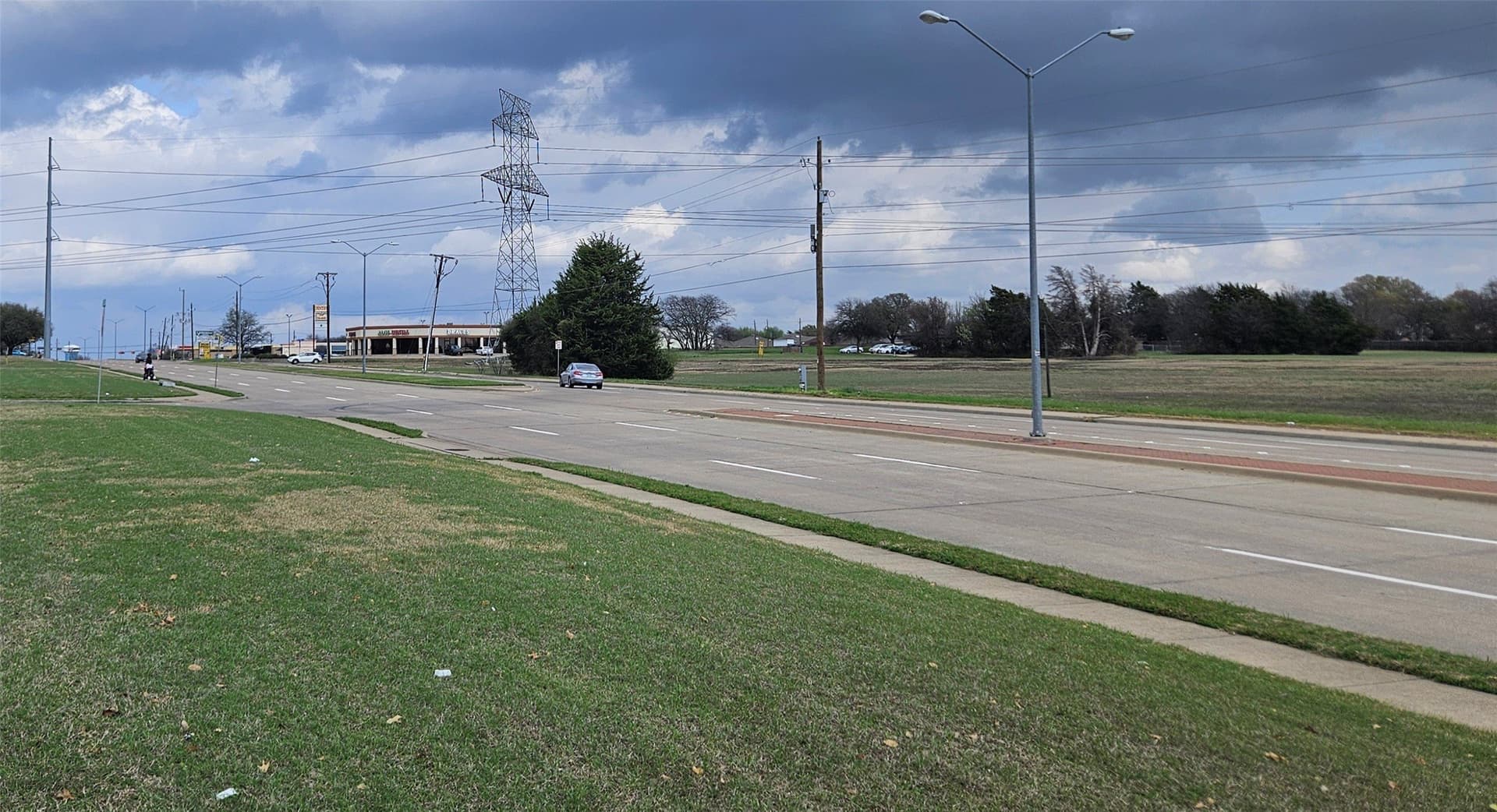 2.71 acres in Dallas County gallery image 3