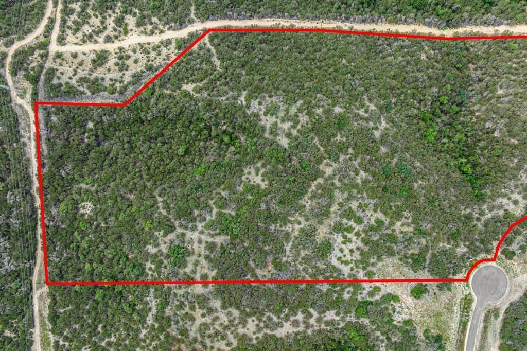 30.17 acres in Kerr County gallery image 3
