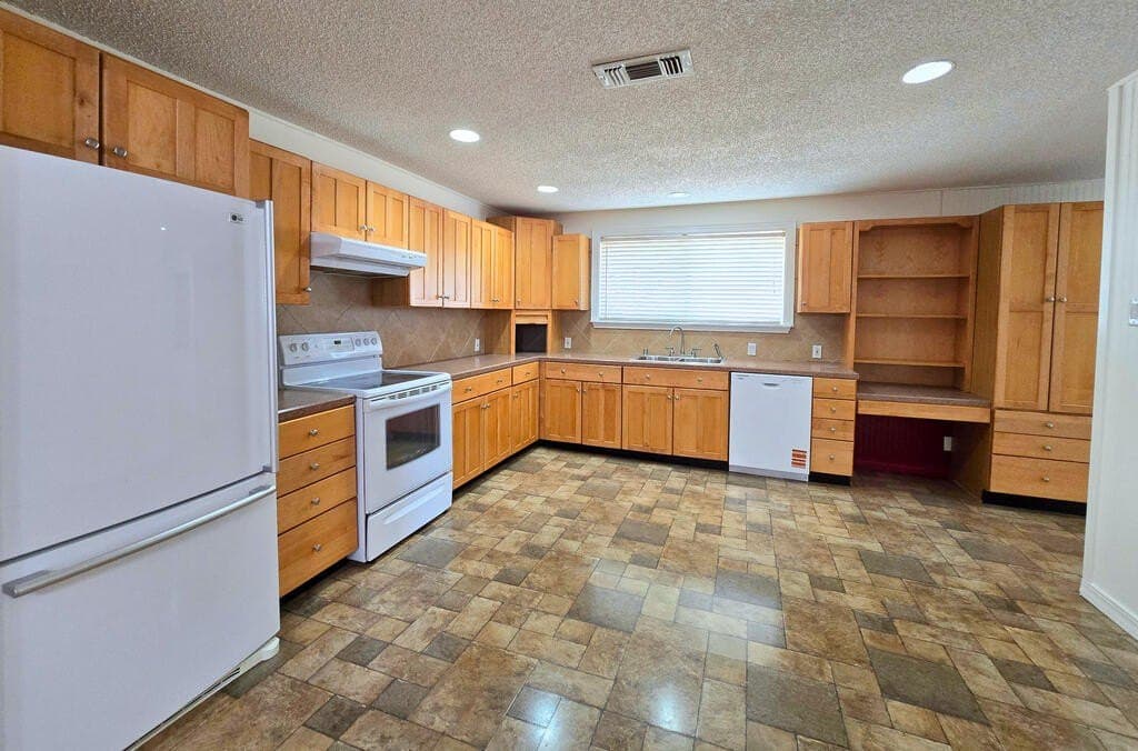 10.83 acres in Midland County - photo 12