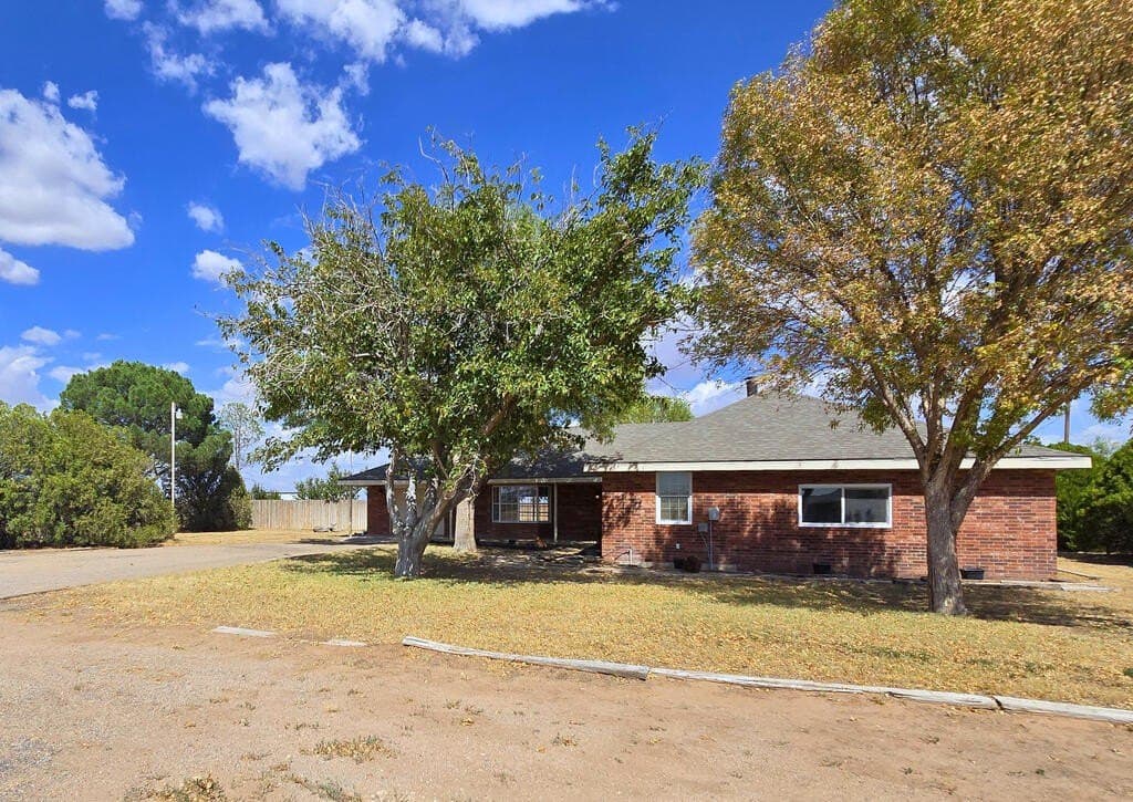10.83 acres in Midland County