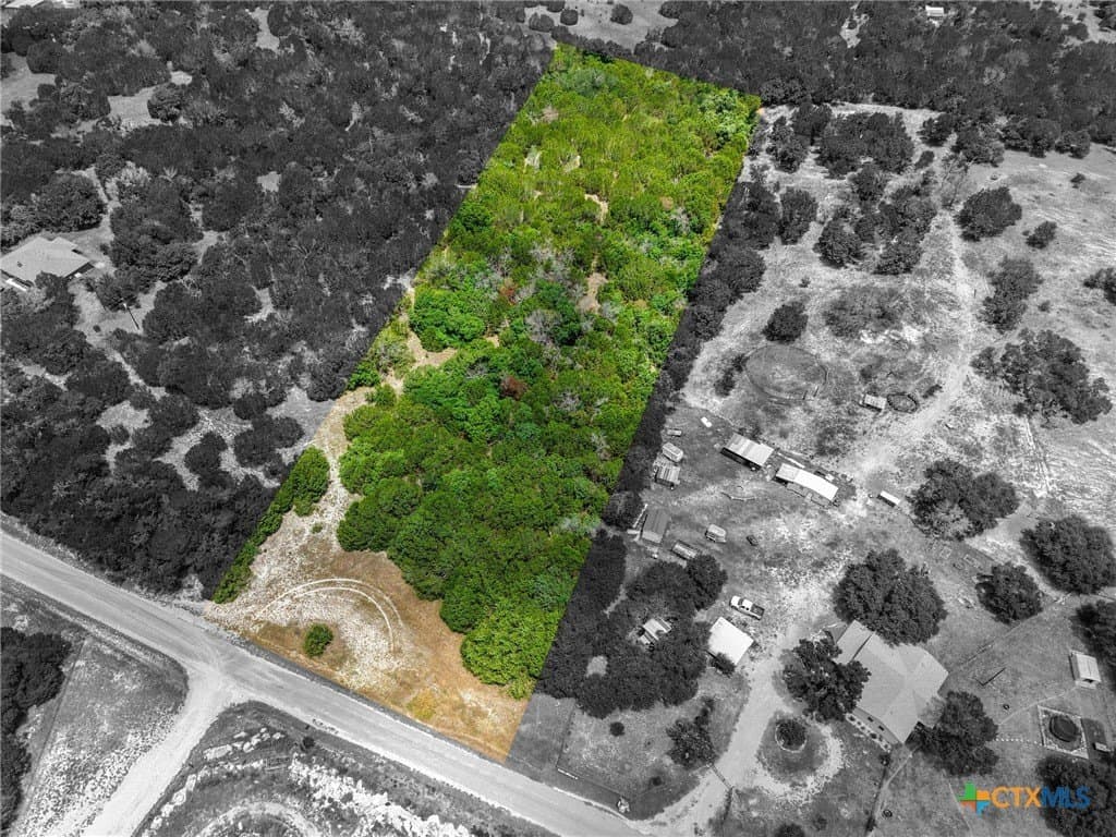 4.24 acres in Lampasas County gallery image 3