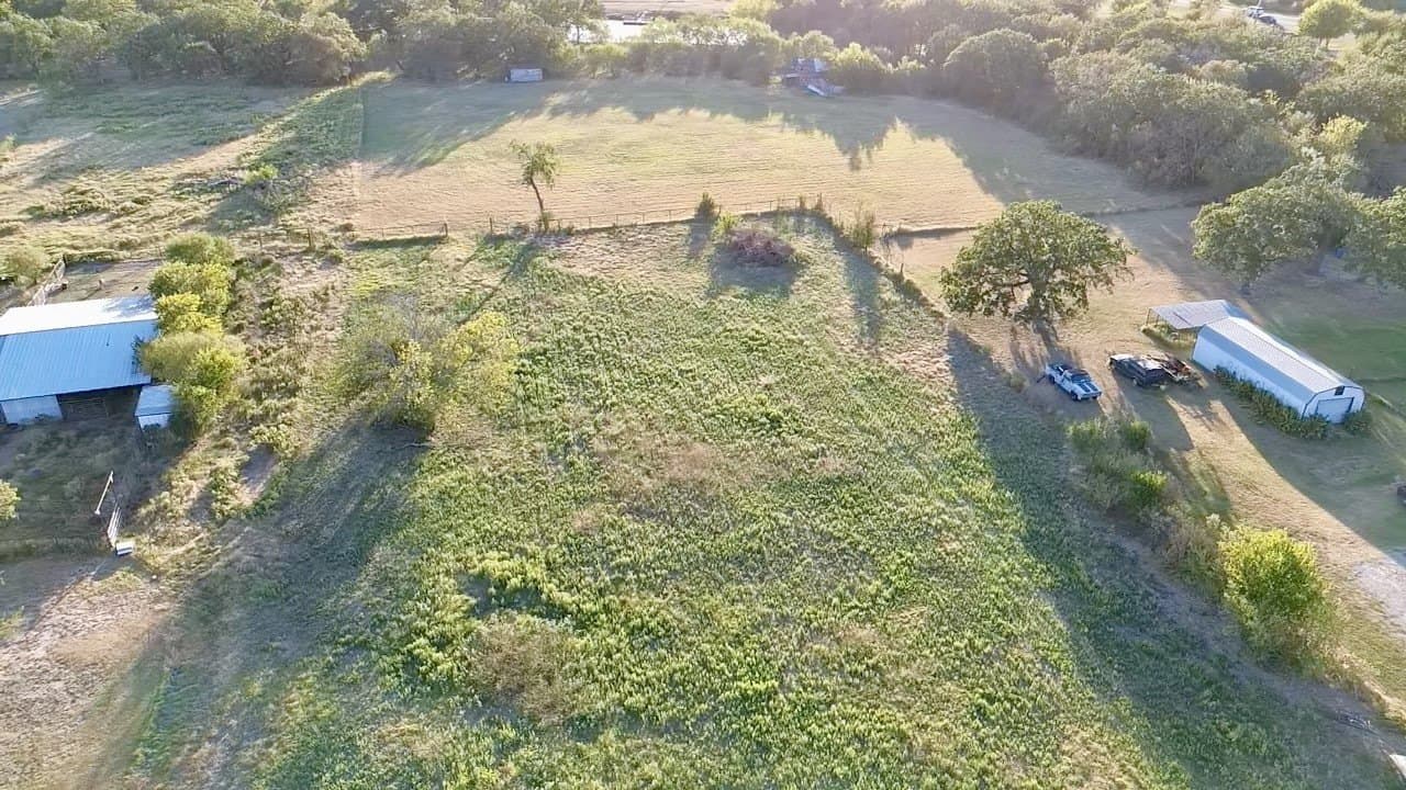 4.29 acres in McLennan County - photo 4