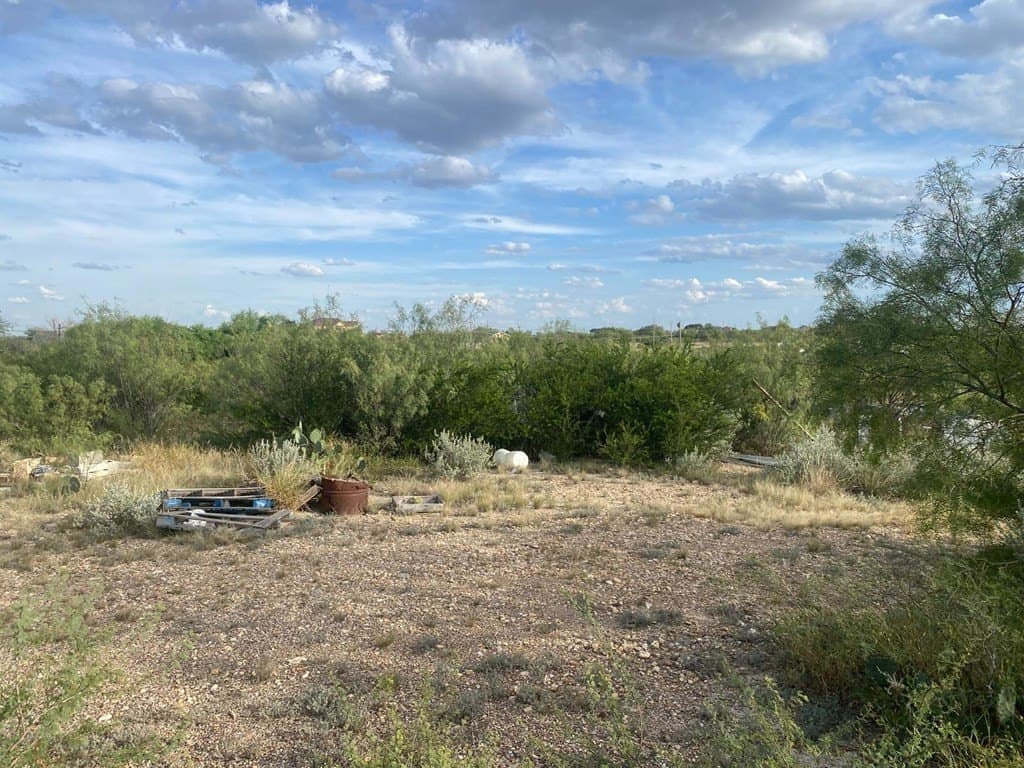 0.39 acres in Maverick County gallery image 3
