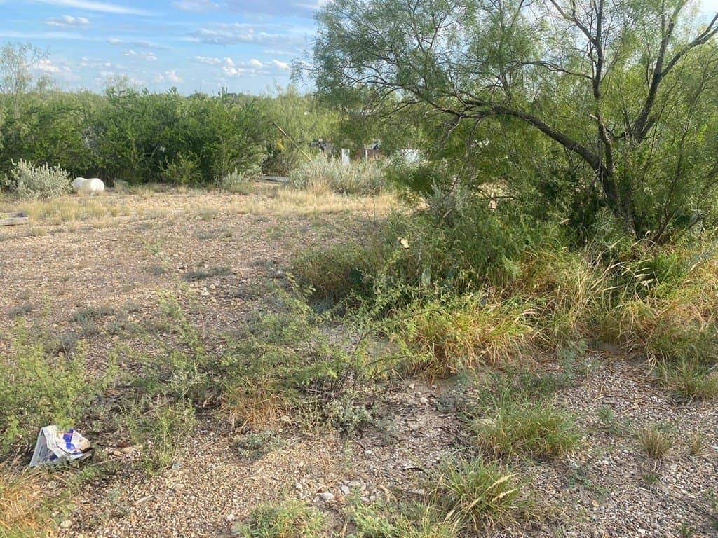 0.39 acres in Maverick County gallery image 2