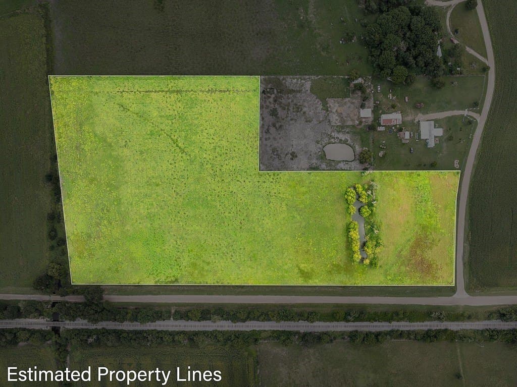 15 acres in Fayette County