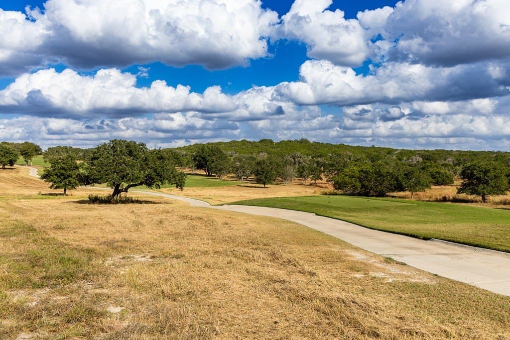 0.18 acres in Kerr County - photo 9