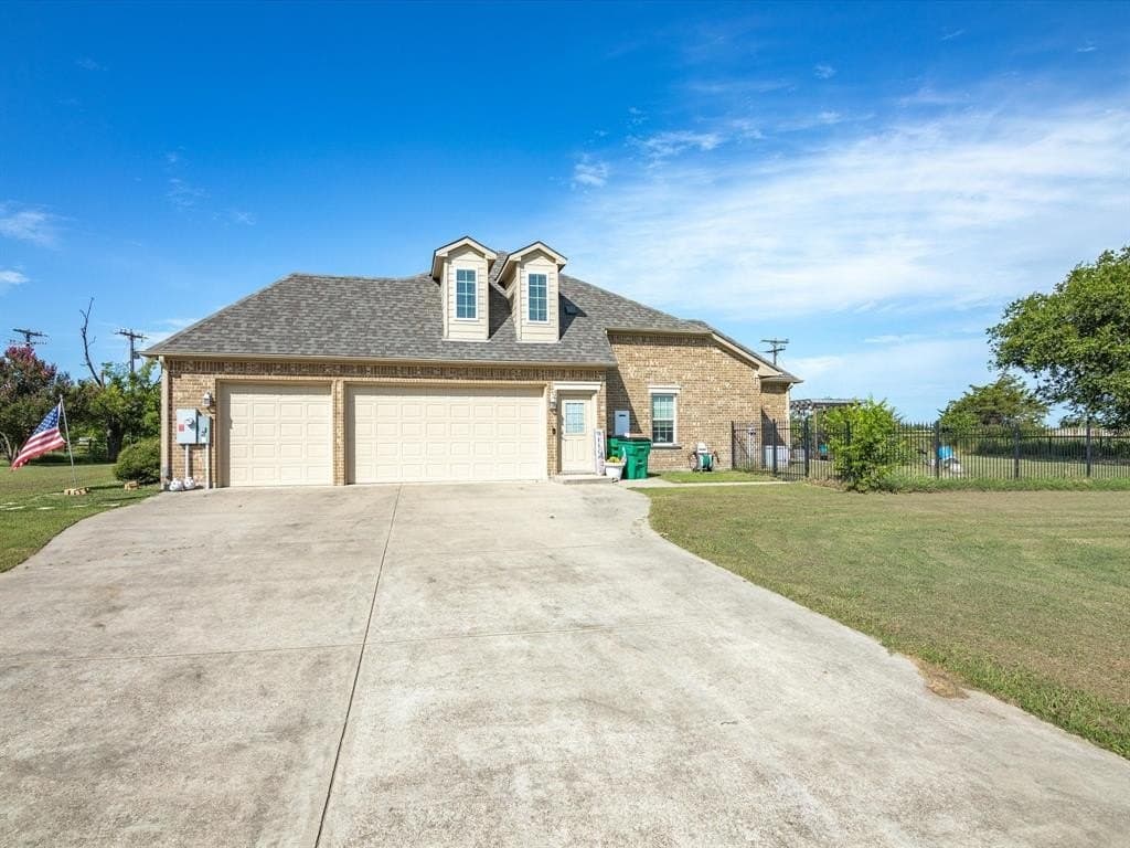 10.5 acres in Kaufman County gallery image 3