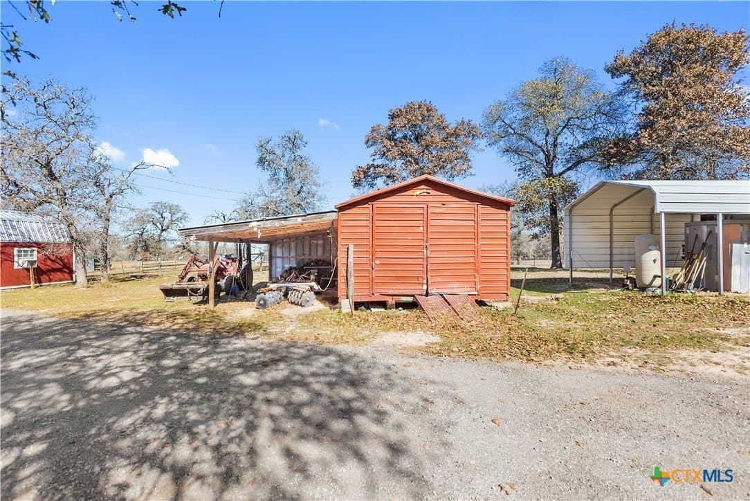 12.81 acres in Guadalupe County - photo 7