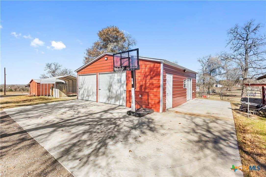 12.81 acres in Guadalupe County gallery image 4