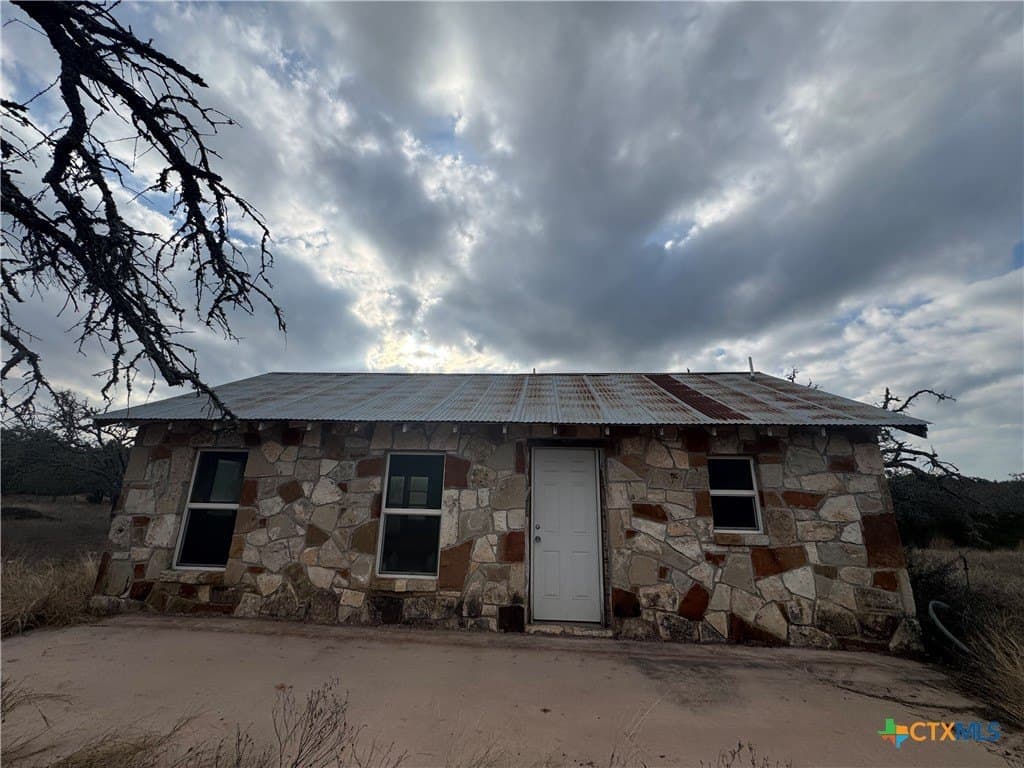 28.24 acres in Gillespie County - photo 13