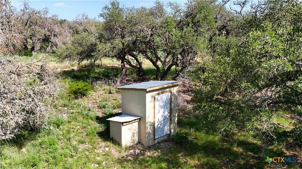 28.24 acres in Gillespie County - photo 9