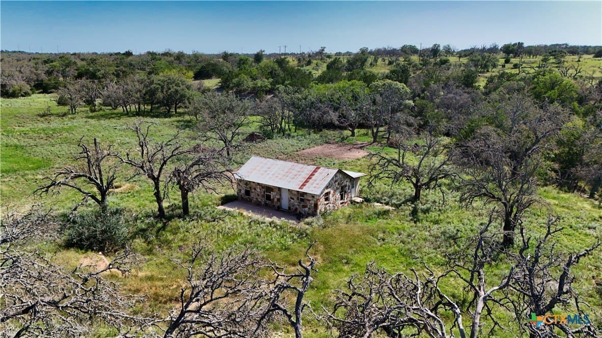 28.24 acres in Gillespie County - photo 7