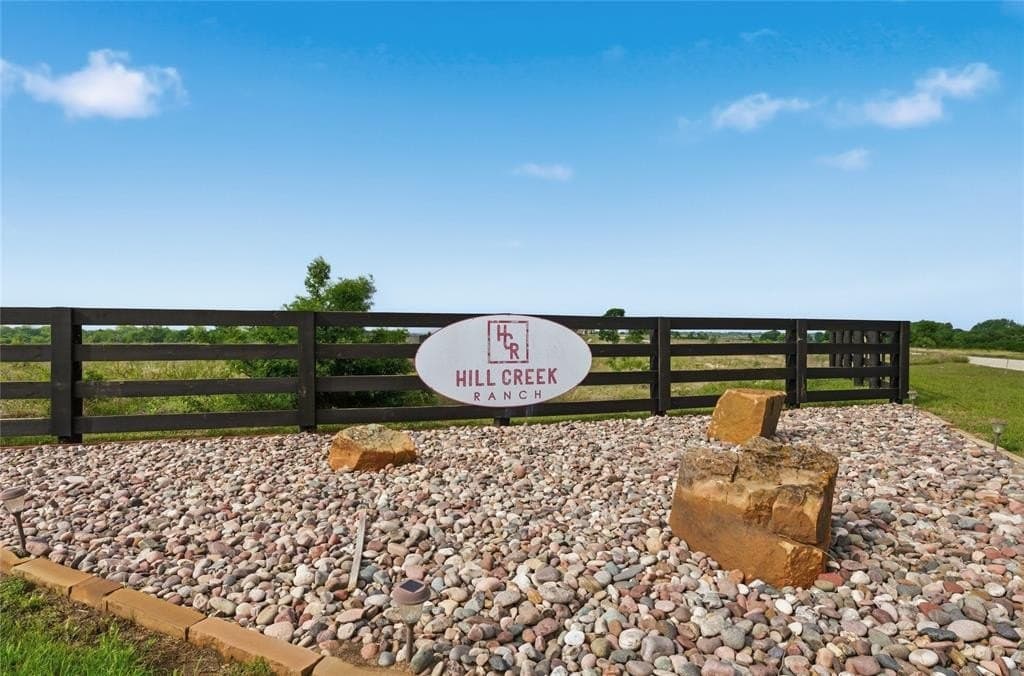 2.87 acres in Hill County gallery image 3