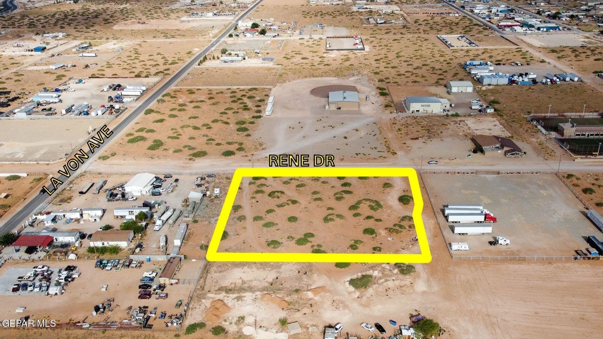 2 acres in El Paso County gallery image 3