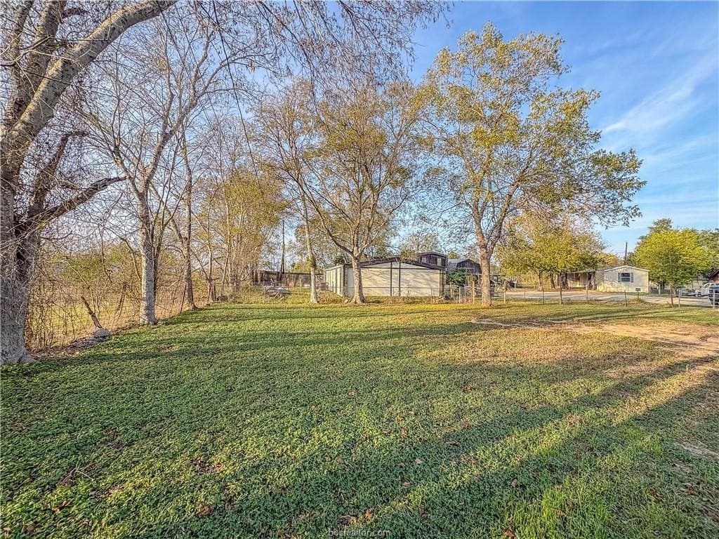 0.18 acres in Burleson County - photo 7