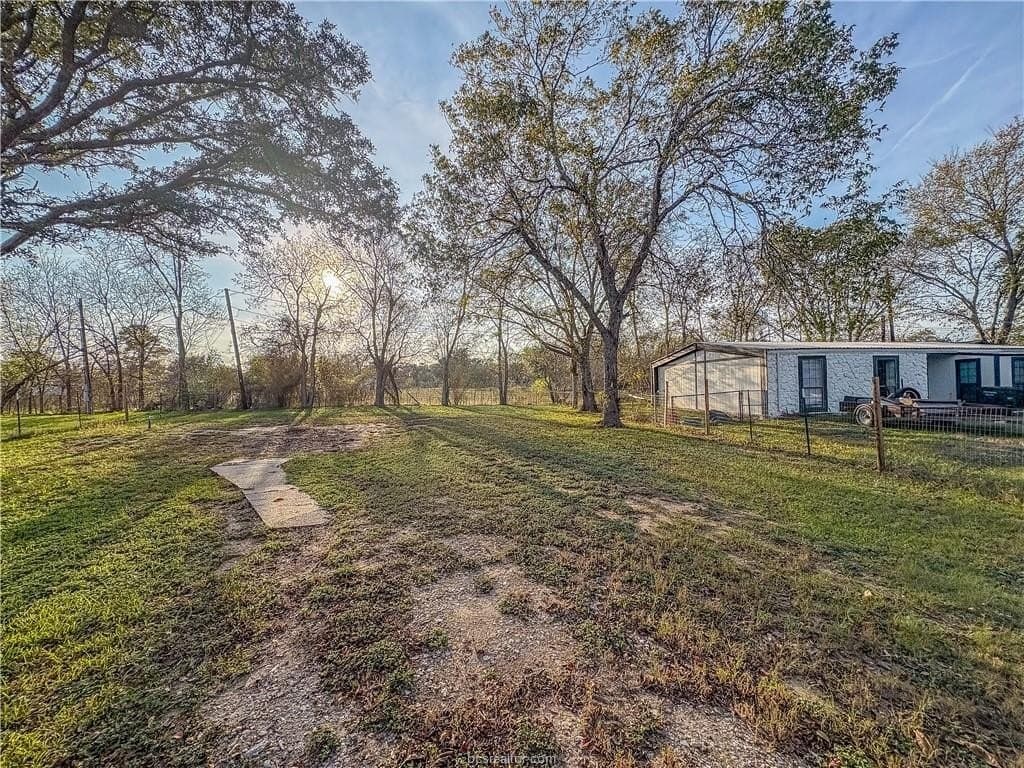 0.18 acres in Burleson County - photo 4