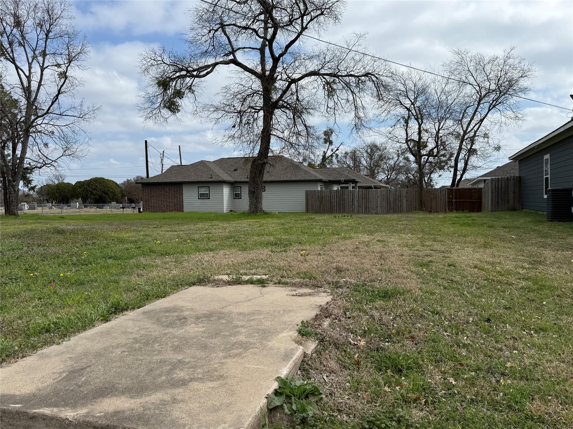 0.09 acres in Hunt County