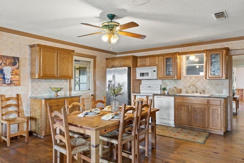 10 acres in Gillespie County - photo 17