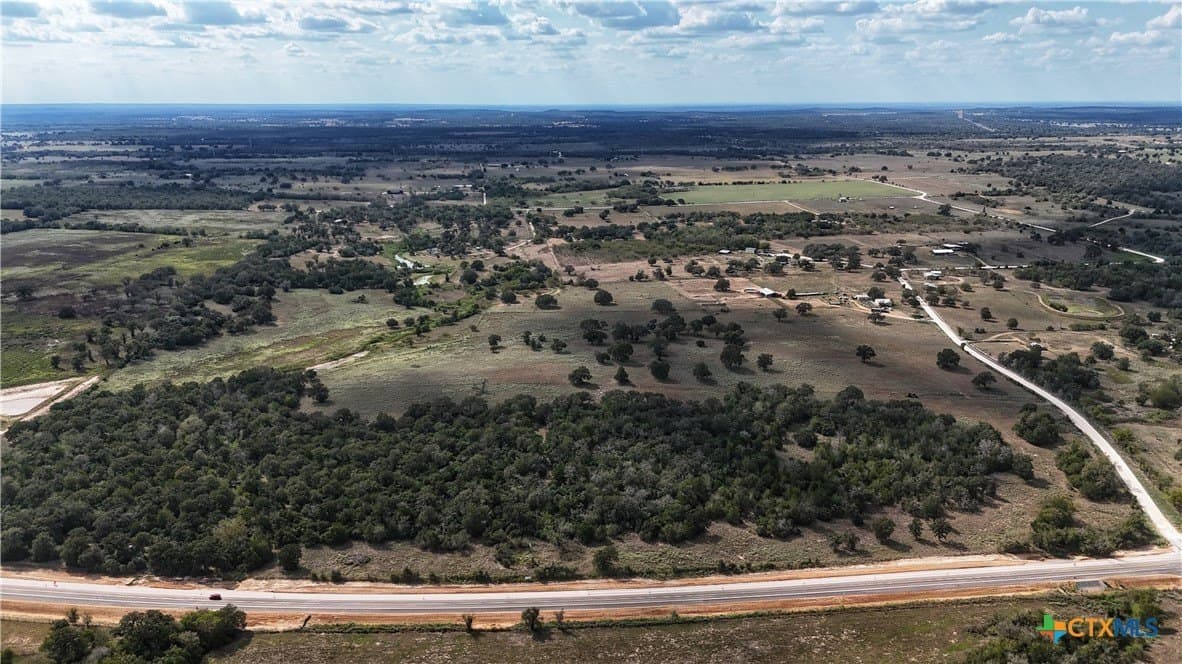 10.24 acres in Gonzales County