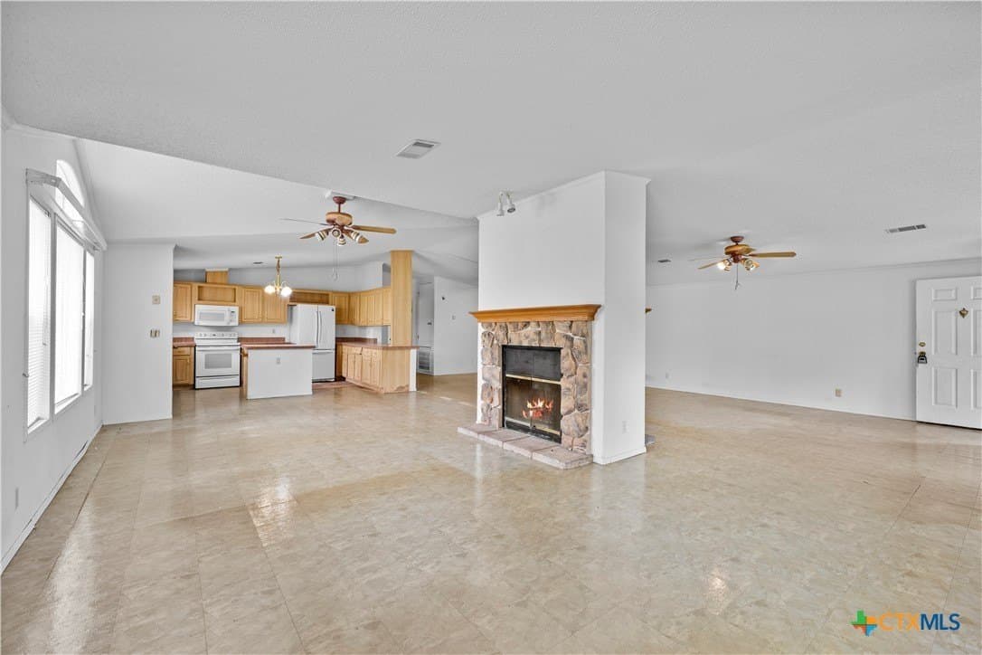 10 acres in Guadalupe County gallery image 3